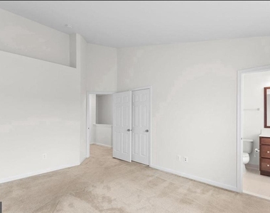 42814 Eggleston Terrace - Photo Thumbnail 4