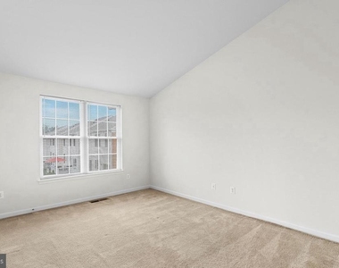 42814 Eggleston Terrace - Photo Thumbnail 3