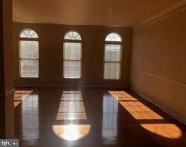43686 Hamilton Chapel Terrace - Photo Thumbnail 5