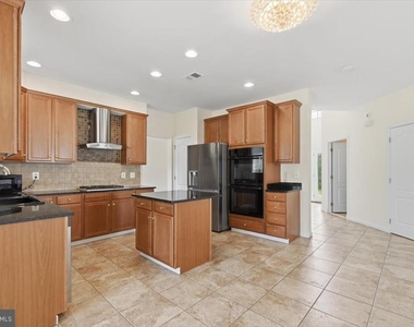 20242 Hidden Creek Court - Photo Thumbnail 17