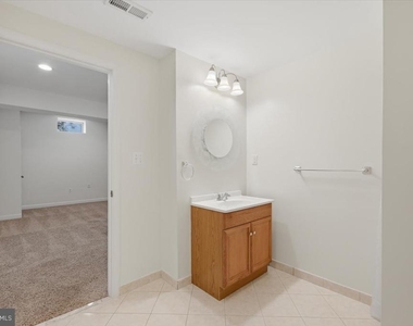 20242 Hidden Creek Court - Photo Thumbnail 33