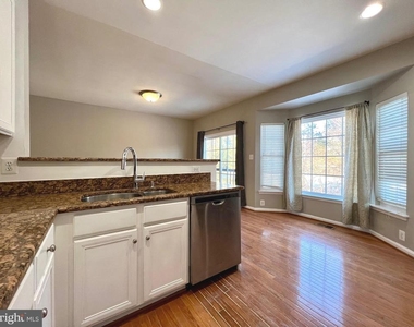 21831 Ladyslipper Square - Photo Thumbnail 13