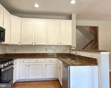 21831 Ladyslipper Square - Photo Thumbnail 17