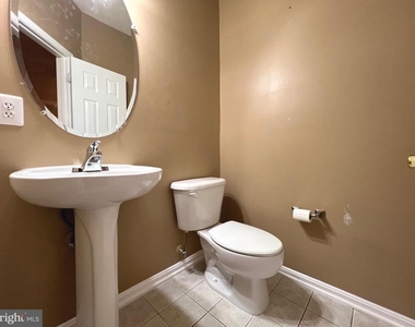 21831 Ladyslipper Square - Photo Thumbnail 4