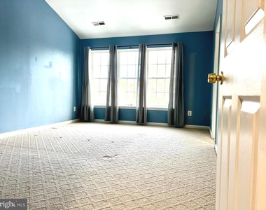 21831 Ladyslipper Square - Photo Thumbnail 22