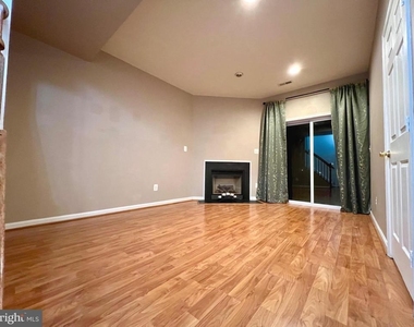 21831 Ladyslipper Square - Photo Thumbnail 40