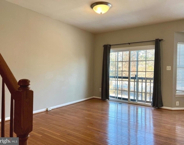 21831 Ladyslipper Square - Photo Thumbnail 10