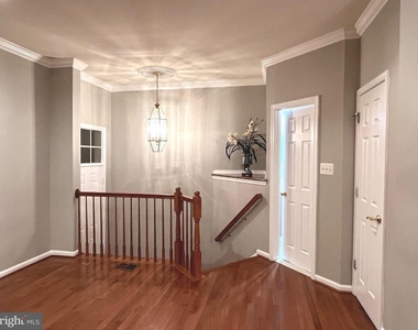 21831 Ladyslipper Square - Photo Thumbnail 3