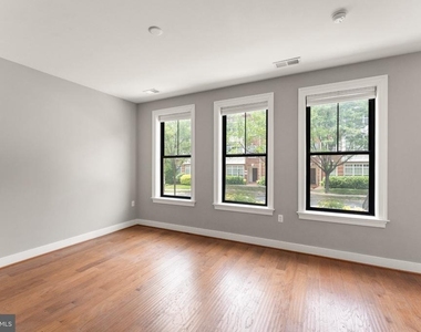 19286 Winmeade Drive - Photo Thumbnail 7