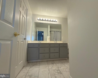 21843 Ryan Park Terrace - Photo Thumbnail 22