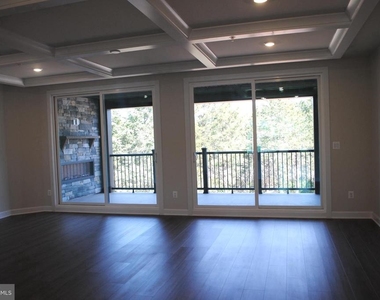 43761 Metro Terrace - Photo Thumbnail 3