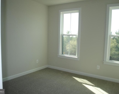 43761 Metro Terrace - Photo Thumbnail 9