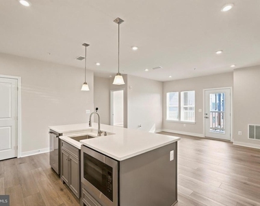 4399 Peach Lily Lane - Photo Thumbnail 20