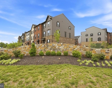 4399 Peach Lily Lane - Photo Thumbnail 10