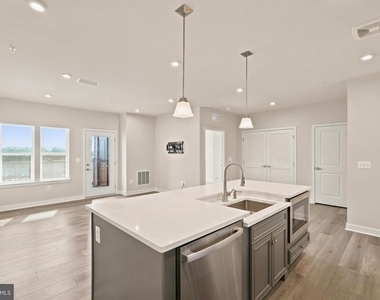 4399 Peach Lily Lane - Photo Thumbnail 18