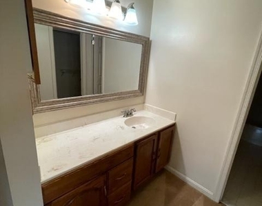 13699 Southernwood Court - Photo Thumbnail 26