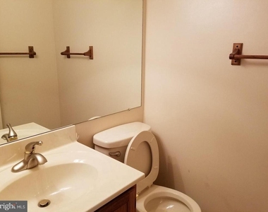 13699 Southernwood Court - Photo Thumbnail 15