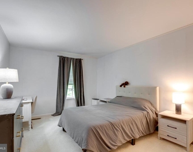 10535 Brevity Drive - Photo Thumbnail 14
