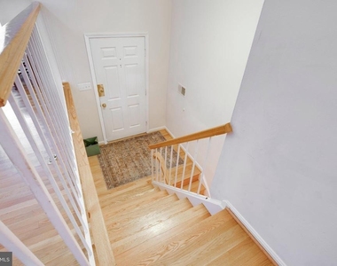 10535 Brevity Drive - Photo Thumbnail 5