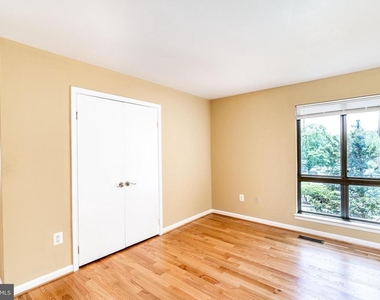 3134 Delburne Court - Photo Thumbnail 9