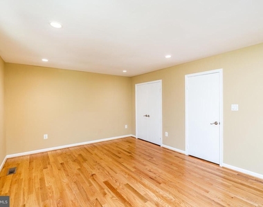 3134 Delburne Court - Photo Thumbnail 12