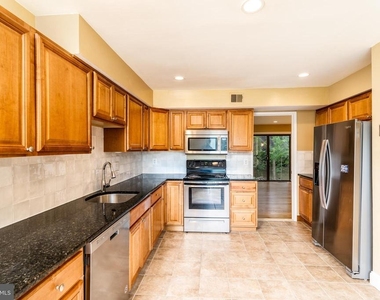 3134 Delburne Court - Photo Thumbnail 2