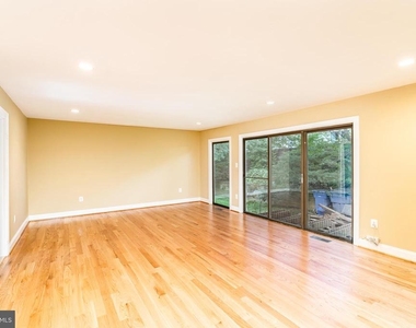 3134 Delburne Court - Photo Thumbnail 6