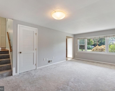 1805 Ingemar Court - Photo Thumbnail 9