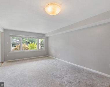 1805 Ingemar Court - Photo Thumbnail 10