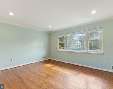 1805 Ingemar Court - Photo Thumbnail 3
