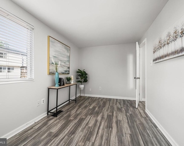 8607 Kenosha Court - Photo Thumbnail 16