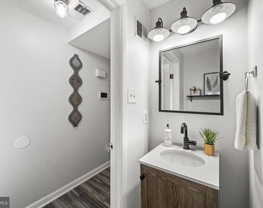 8607 Kenosha Court - Photo Thumbnail 3