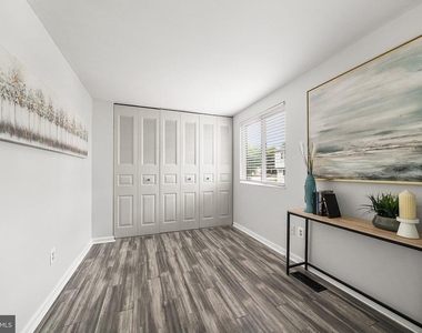8607 Kenosha Court - Photo Thumbnail 17