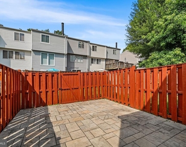 8607 Kenosha Court - Photo Thumbnail 18
