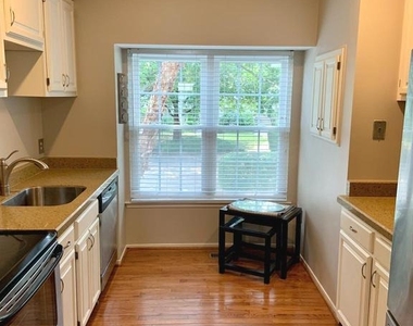 2438 Ridgehampton Court - Photo Thumbnail 9