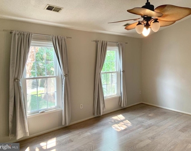 2438 Ridgehampton Court - Photo Thumbnail 17