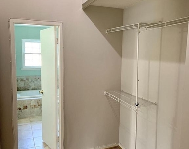 2438 Ridgehampton Court - Photo Thumbnail 27