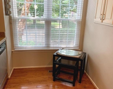 2438 Ridgehampton Court - Photo Thumbnail 11