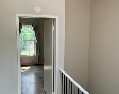 2438 Ridgehampton Court - Photo Thumbnail 16