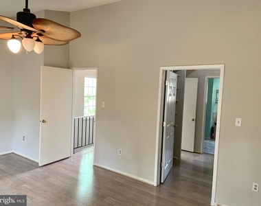 2438 Ridgehampton Court - Photo Thumbnail 21