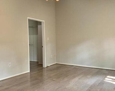 2438 Ridgehampton Court - Photo Thumbnail 18