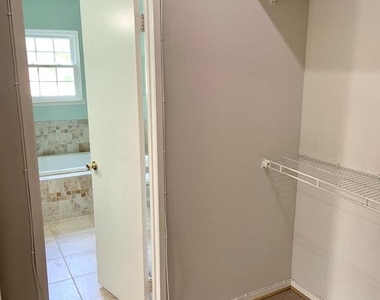 2438 Ridgehampton Court - Photo Thumbnail 29