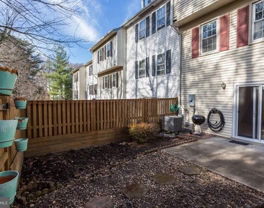 6069 Crown Royal Circle - Photo Thumbnail 28
