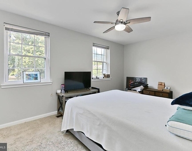 7844 Snead Lane - Photo Thumbnail 17