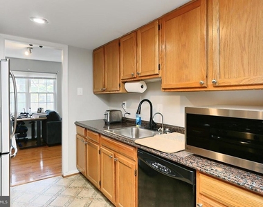 7844 Snead Lane - Photo Thumbnail 8