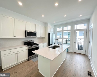 2081 Tysons Ridgeline Road - Photo Thumbnail 2