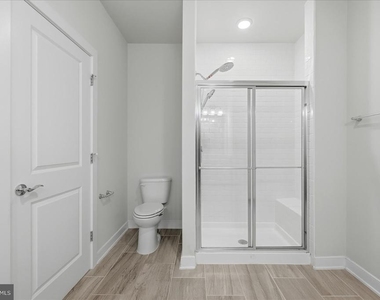 13334 Arrowbrook Centre Drive - Photo Thumbnail 8