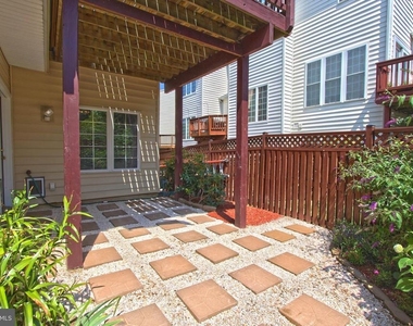 4083 Walnut Cove Circle - Photo Thumbnail 32