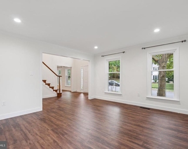 1291 Mason Mill Court - Photo Thumbnail 3