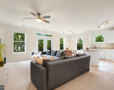 9486 Virginia Center Boulevard - Photo Thumbnail 2